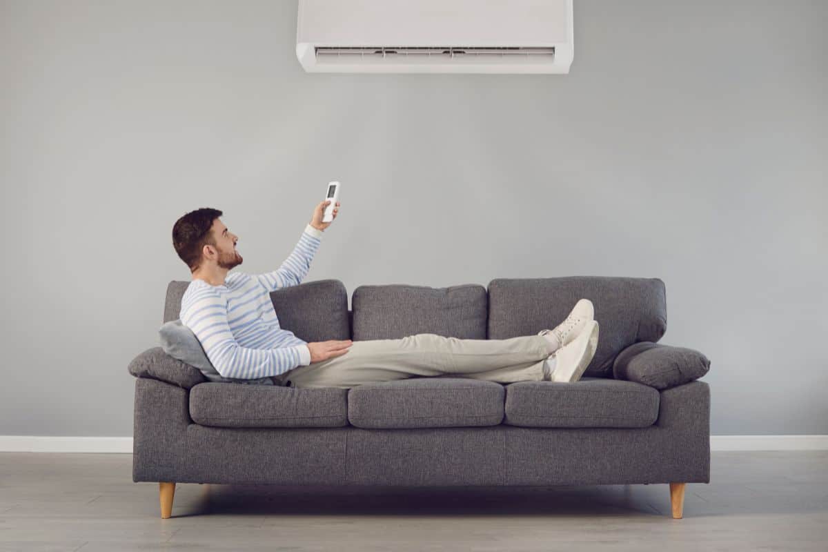 Do Air Conditioners Take In Air From Outside?